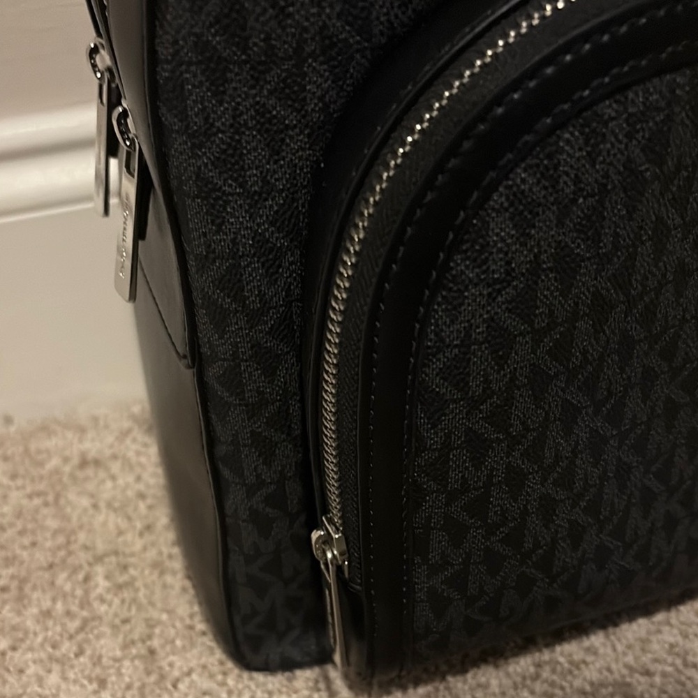 Michael Kors Black Quilted Backpack with matching wallet - Picture 6 of 15
